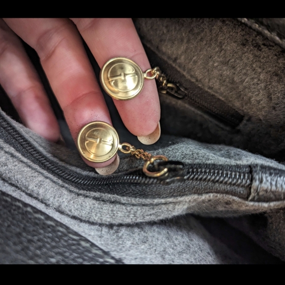 Gucci Diana Suede Bamboo Bag - Picture 7 of 14